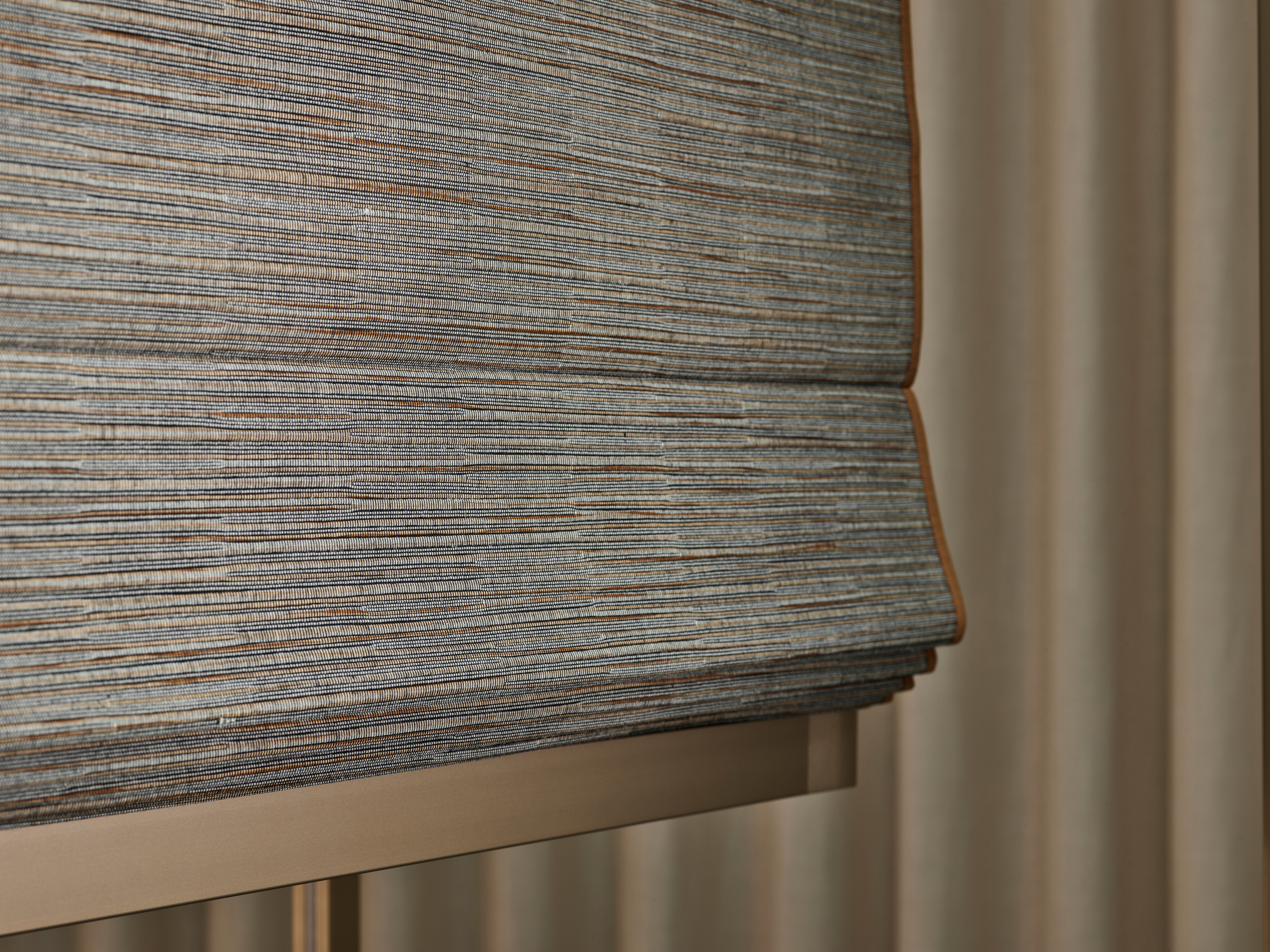 Inside Blinds - Craft and nature - window decoration - window coverings - natural materials - Angkor 20 - satin cumin - croco bronze night